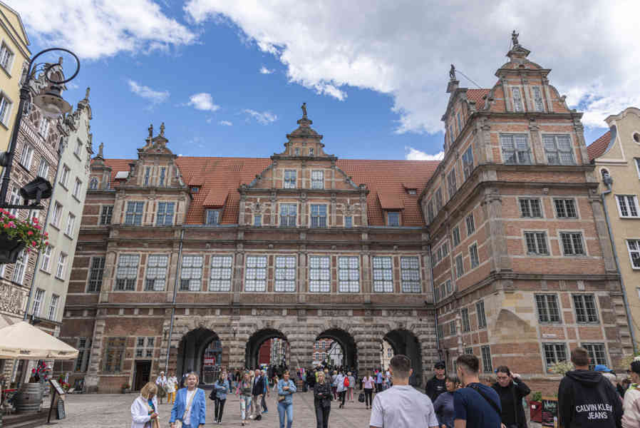 Polonia - Gdansk 086 - Puerta Verde.jpg